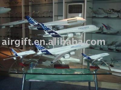 New A380 DESKTOP MODEL AIRPLANE