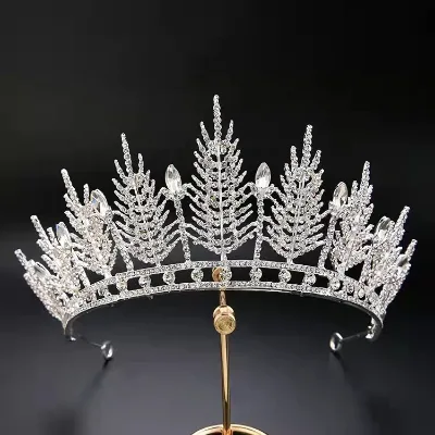 Tiara 2026 New Trendy High End Silver Gold Pearl Wedding Accessories Rhinestones Bridal Crown