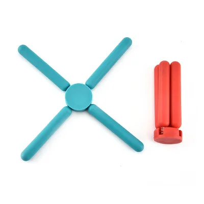 Non-slip Cross Design Expandable Silicone Foldable Trivet