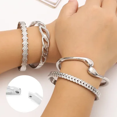Wholesale Women's Silver Plated Chain Link Bracelet with Inlaid Buckle Clasp Leaf Flower Texture Stainless Steel Trendy Jewelry