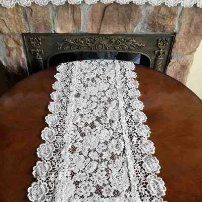 White Elegant Design Lace Border Embroidered Tablecloth
