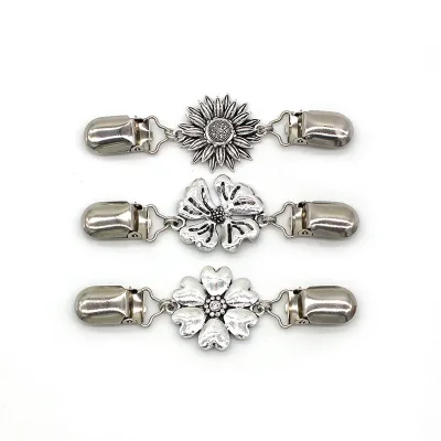 2023 New Vintage Sun Flower multiple shape Versatile rhinestone floral shawl clip silk scarf buckle anti-slip clip