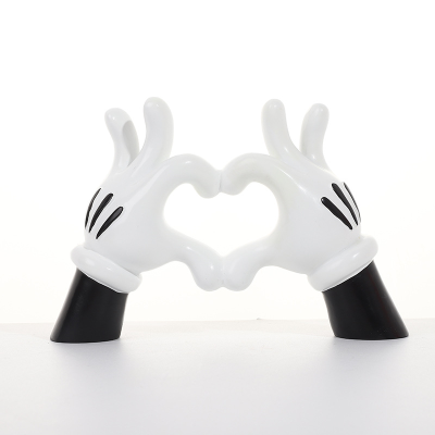 Mickey Mouse Heart Desktop Ornaments Creative Resin Crafts for Children's Room Decoration Environmentally Friendly Home