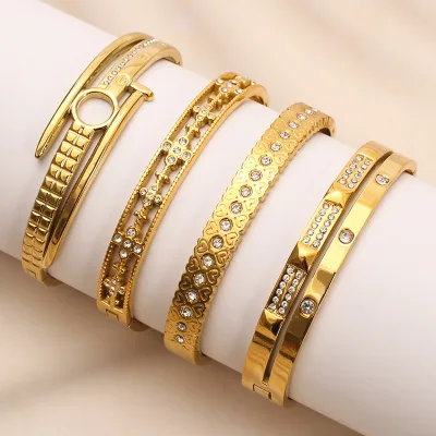 Wholesale Women's 18K Gold Plated Flower Chain Link Bangle with Clasp Stainless Steel Jewelry Brazalete De Eslabones Con Flor
