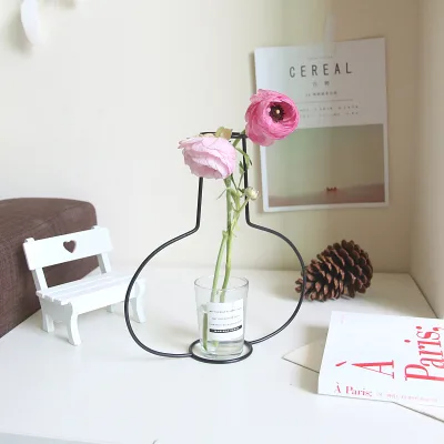 Hot Selling Iron Line Table Flower Vases Multi-shaped Iron Plant Pot Home Decoration Iron Vase