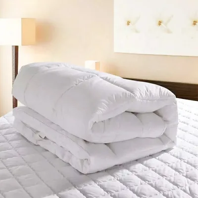 Customized Size Polyester Comfort Mattress Topper Soft Fiber Filling Bed Mattress Pad for Hotel & Household Adults & Children