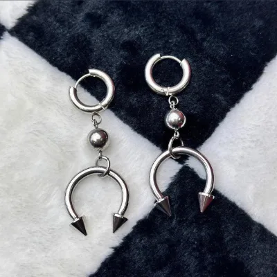 Goth Rock Jewelry Horseshoe Hoop Chain Earrings for Women Men Punk Personality Drop Piercing Earrings Street Accessories Korean