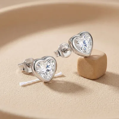 Elegant Minimalist Style Solitaire diamond Jewelry Silver 925 Bench Ear Clutch Bezel 5mm Heart Cut Vvs Moissanite Stud Earrings