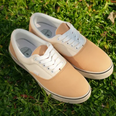 Oem odm brand skateboard shoes white unisex canvas sneakers
