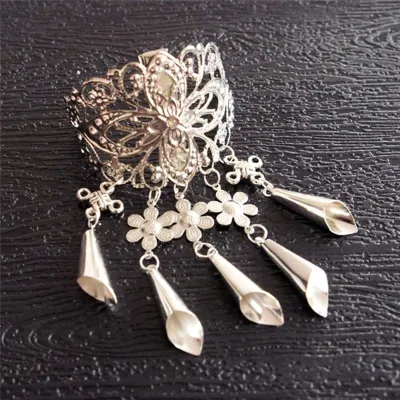 Hot Sale Retro Female Hollow Alloy Hair Clip Fashion Crystal Tassel Pendant Hair Pins for Women Girls' Hair Styling Accessories