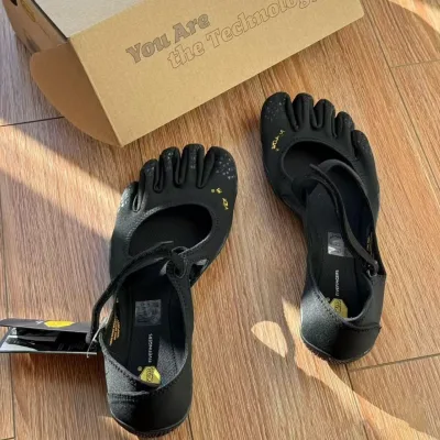 Classic FiveFingers Ballet Flats Split-Toe Lightweight Sole Minimalist Slip on Flexible Shoes for Yog Gym Beach Footwear