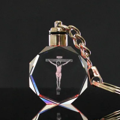 MH-YS0430 Personalized Cheap 3d Laser Cross Jesus Christ Octagon Crystal Key Chain