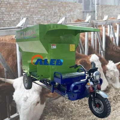 Best Selling Electric Three Wheel Feeding Machine for Cattle Farm