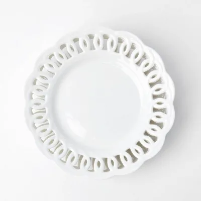 Wholesale Porcelain White Charge Plate Embossed Wedding Lace Dinner Plates Set with Hollow