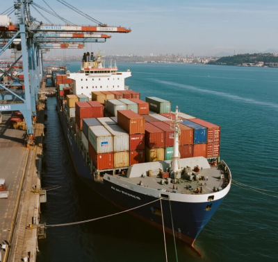 Multimodal Door-to-Door Freight Forwarding Service Ocean Transport to Italy with Express LCL+ Delivery