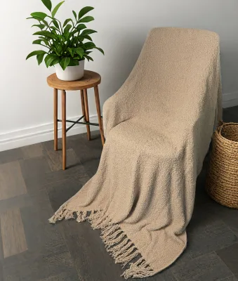 Super Soft Feather Knit 100% Polyester Throw Blanket Plain Style for Decorative Use on Couch Bed or Sofa