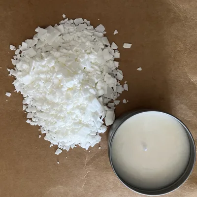 Bulk Wholesale Lvory Cera De Soja Natural 25kg Hard Scentles Soy Wax Flakes Granules for Mold Candle Making