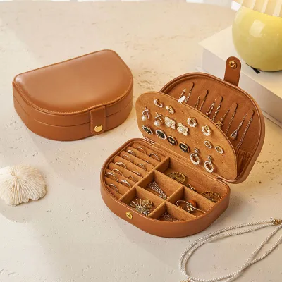Custom Logo PU Jewelry Storage Case Travel Jewelry Box Organizer for Rings and Earrings Square Gift Case for Travel