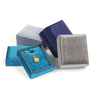 High Quality Custom Hot Stamping logo square Velvet Gift Boxes for Ring Necklace Jewelry Packaging