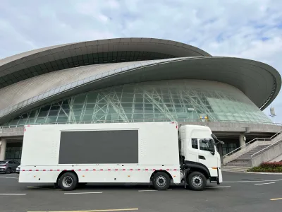EBL9600 High-Intensity LED Outdoor Truck Display 8000x2000MM for Enhanced Visibility and Safety