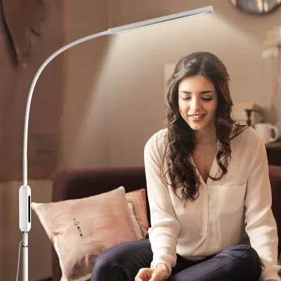 Chinese Shenzen Factory Minimalist Designer Floor Lamp Tripod Led Floor Lamp Modern