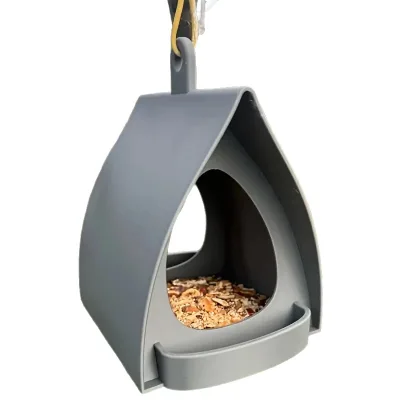New Arrival Plastic Hanging Bird Feeder Durable Outdoor Bird Feeder From China