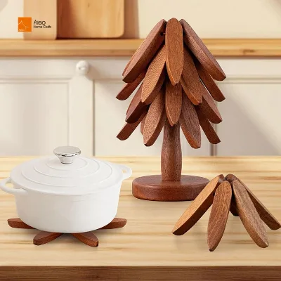 Eco-friendly Christmas Tree Shaped Bamboo Placemats Coasters Set Anti-scald Walnut Coaster Art for Dining-Table Hotel Amenities
