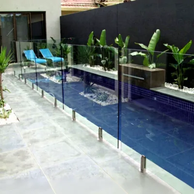 Exterior Customized Temporary Swimming Pool Barrier Glass Fence with Gate 12mm Tempered Glass Easy Installation