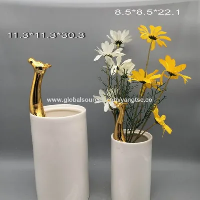 Ceramic flower vase