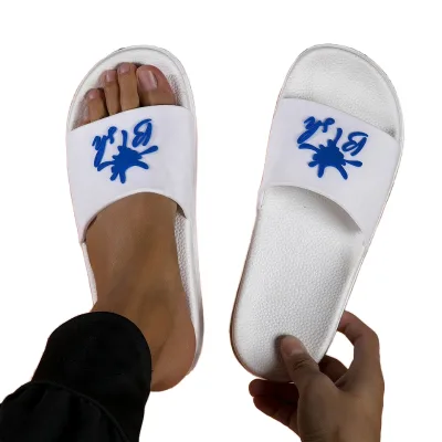 Wholesale Fashionable PVC Slides Casual Sandals Men Comfortable Cushioning Anti-Slippery White Blank Color Outdoor Use Summer