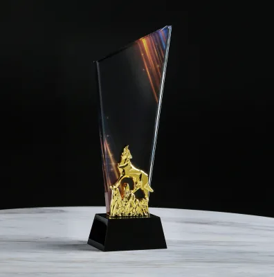 Holywell Customized UV Printed Crystal Trophy Handmade Glass Handicraft for Trophies Medals & Plaques