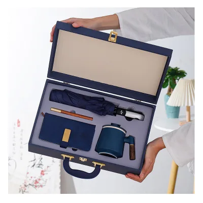 Custom Logo Corporate Gift Box Men's Office Product Souvenirs for Fathers Mothers Day Gifts Randomly Combined Business Gift Set