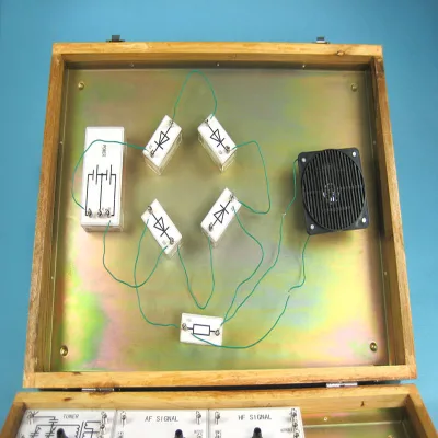 New High Quality Physics Teaching Aids Radio Electronics Set