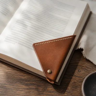 Business Gift Set Leather Bookmark Custom logo Book Mark Supplier Paper Clip Corner Book Mark Promotional Bookmark Wholesale