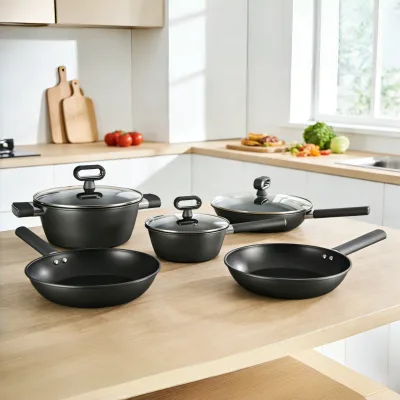 Wholesale Black Flat Bottom 11-Piece Induction Base Non-stick Frying Pan Soup Pot Carbon Steel Cookware Sets with Lids