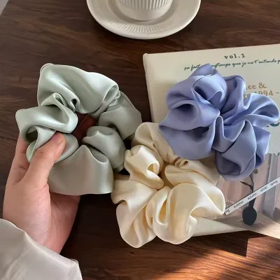 Wholesale Fashionable Satin Elastic Hair Bands Scrunchies for Styling and Holding Hair
