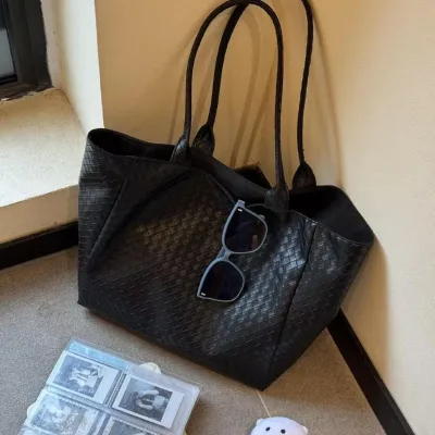 Ethnic PU-lined Woven Handbag Shoulder Tote Underarm Bag Shopping Bag Large-capacity Women's Tote Bag