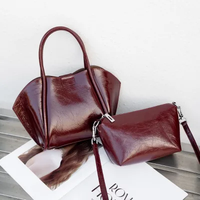 Fashionable Women's Genuine Leather Handbag New Bat Bag High-End Cross-Body Bag Layer Waxed Cowhide Messenger Bag