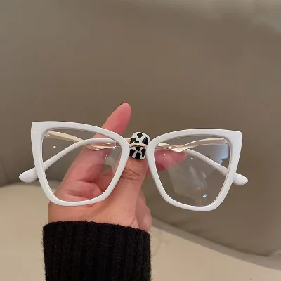 Cat Eye Flat Glasses Anti Blue Light Glasses Curved Legs 2024 New Eyeglass Frames