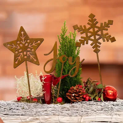Bestseller 3-piece Set Rusty Christmas Iron Garden Stakes Joy Snowflakes Stars Ground Stake Modern Minimalist Style Outdoor
