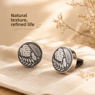 Zinc Alloy Luxury Car Air Freshener Clip with Engraving Fragrance Chip Odor Removal Business Gift Aromatherapy for Car Air Vents
