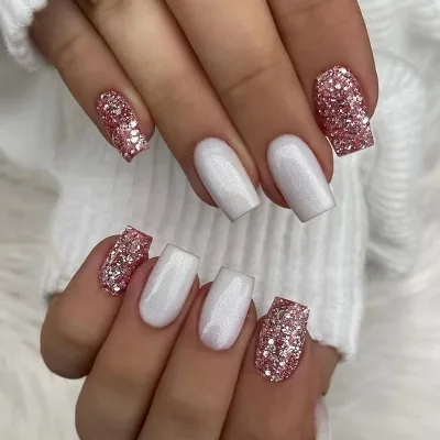 Fast Delivery Ins Popular Factory Price Nails Art Color Mixed Handmade Press on Nails Packaging Box Sticker Gel Nails with Glue