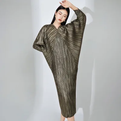Designer New Dress High-grade Plus Size Women's Wear V-neck Bat Sleeve Hot Stamping Elegant Dress Fashion Pleated Long Dresses