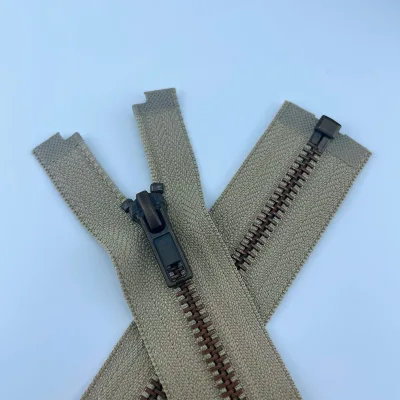 High Quality Durable Metal Zipper Accessories with Auto Lock Open-end for Garment Bags