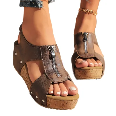 Plus-size Platform Wedge Sandals for Women Lightweight Outerwear Summer Sandals Heightening Zipper Closure Women's Sandals