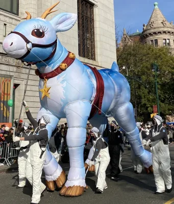 Giant Cartoon Balloon Macy's Parade's New Reindeer,macy''s Day Parade Balloons Book,