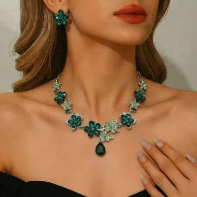Alloy Waterproof Floral Design Electroplated Bridal Wedding Full Diamond Jewelry Necklace Set for Women