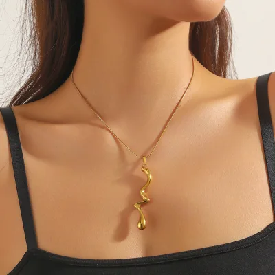 Cross Border Fashion Simple and Cool Style Gold-Plated Irregular Twisted Pendant Stainless Steel Chain Fashion Jewelry Necklace