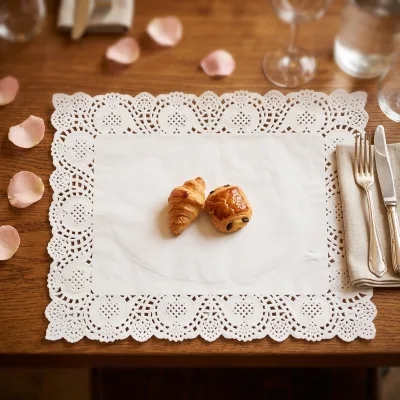 Wholesale Guangmei Greaseproof Eco-Friendly Disposable White Paper Classic Placemat Tea Table Mats for Fried Chicken Food