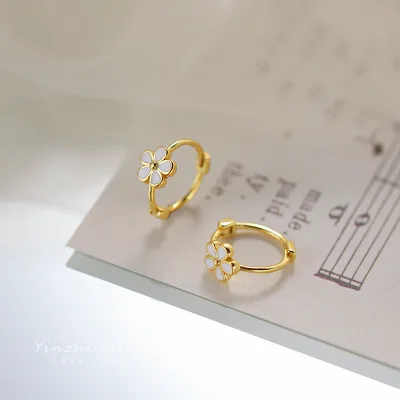 925 Sterling Silver Plated Earrings Small Daisy Flower Huggie Earrings for Women Jewelry